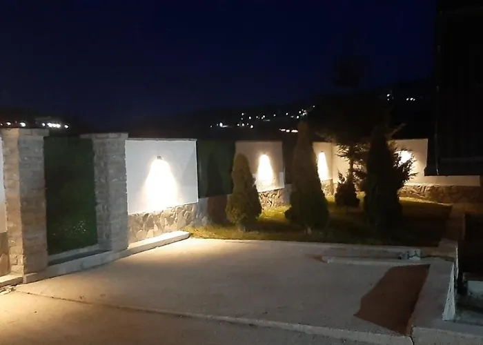 Ekskluzivna Vikendica Na Vlasicu *